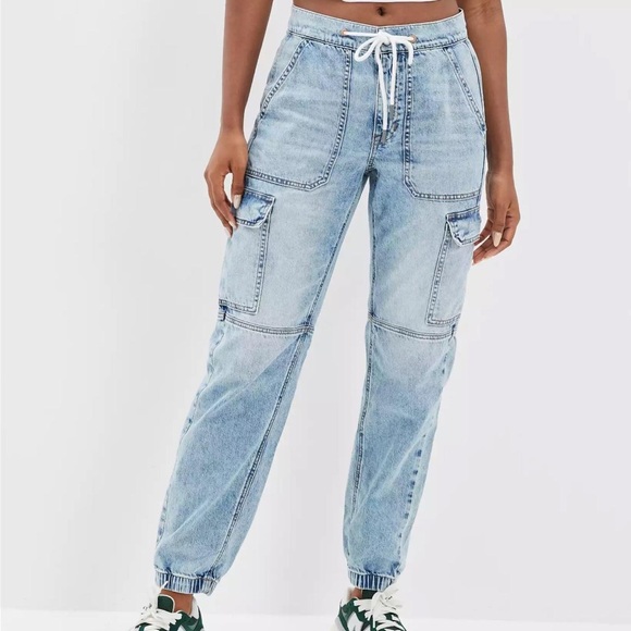 American Eagle Outfitters Denim - NWT American Eagle Cargo Pants Jean Joggers Size 6